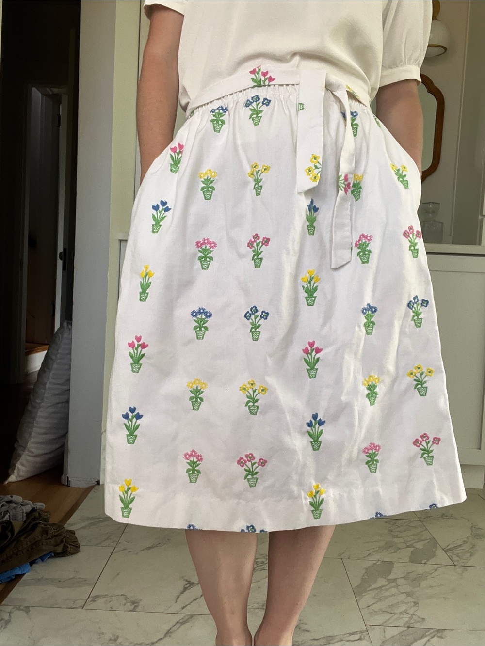 White Floral Embroidered Tie-Waist cotton Skirt with pockets